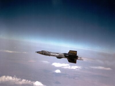 North American X-15 (7.274 km/u - Mach 6.7)