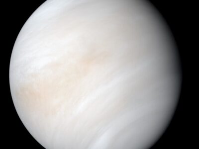 De heetste van 'onze' planeten - Venus (462 °C)
