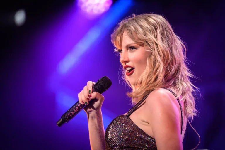 taylor swift 2